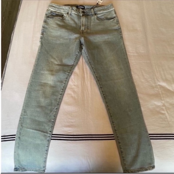 NWT Men's Express Athletic Light Wash Skinny Jeans Size 31 x 30 - Picture 4 of 6